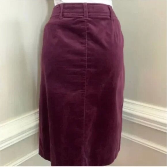 Talbots Women's Wine Colored Velvet Pencil Midi Skirt Size 6P - Picture 8 of 8